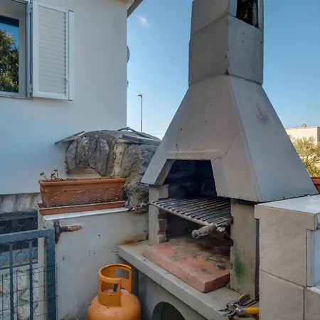 Modern App Pinija With Terrace & Bbq, Apartman *