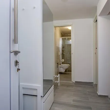 Pinija Apartment *